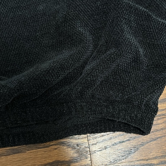 Cropped black hoodie - Picture 3 of 6